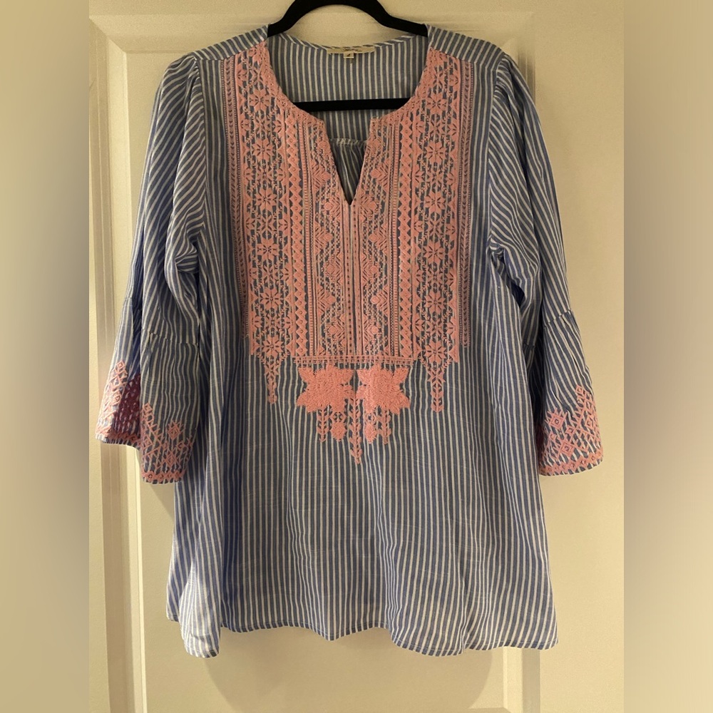 Andree by Unit Blue Stripe with Pink Embrodiery Top Large